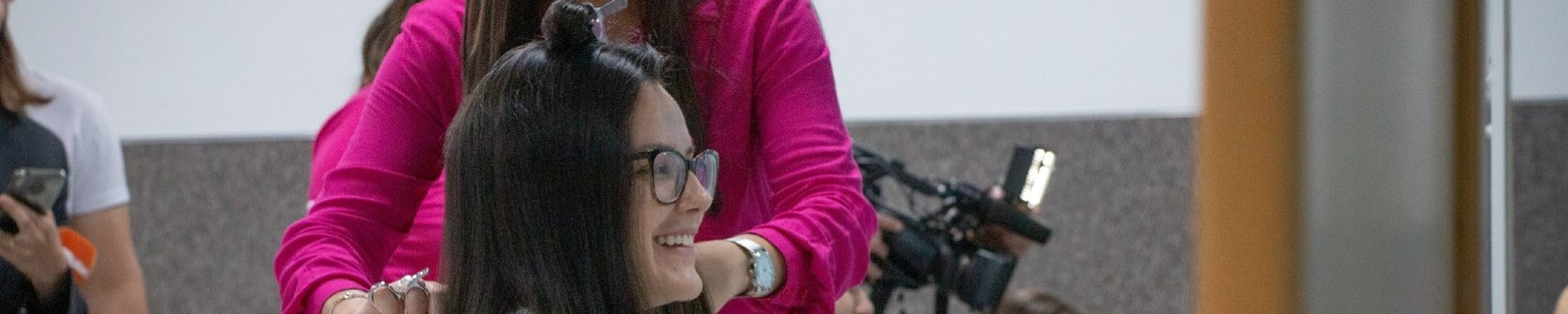 Outubro Rosa: PUC Minas e Gaapo realizam campanha de doação de cabelo em Poços de Caldas